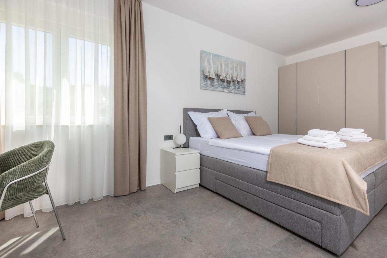 Apartments Ocrux Trogir Exteriör bild