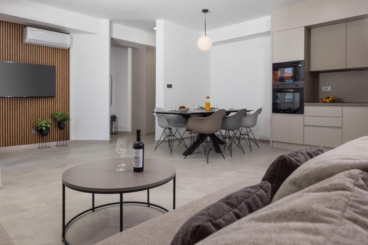 Apartments Ocrux Trogir Exteriör bild