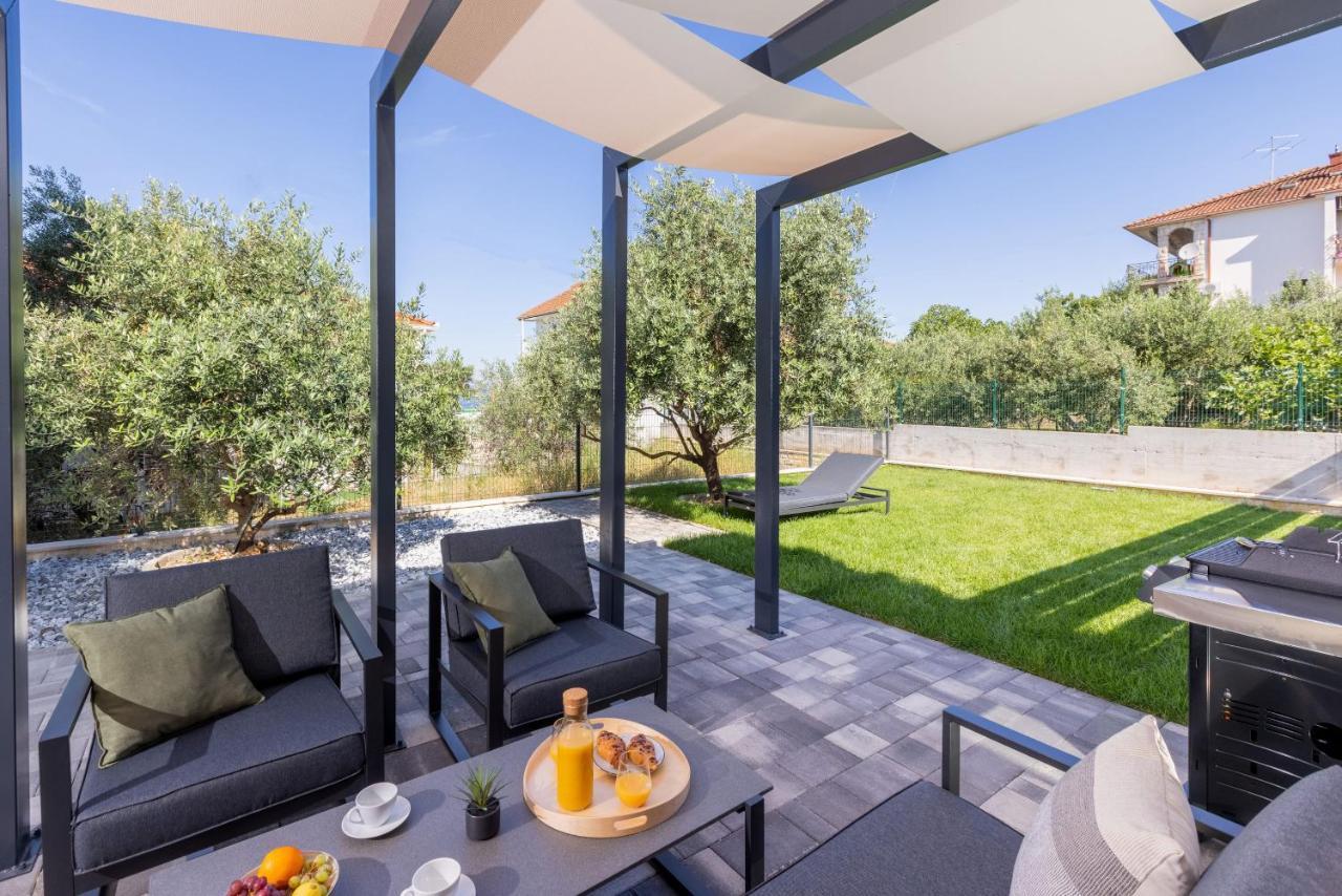 Apartments Ocrux Trogir Exteriör bild