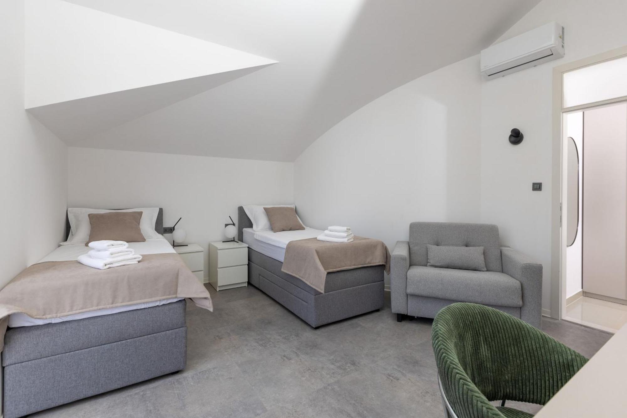 Apartments Ocrux Trogir Rum bild