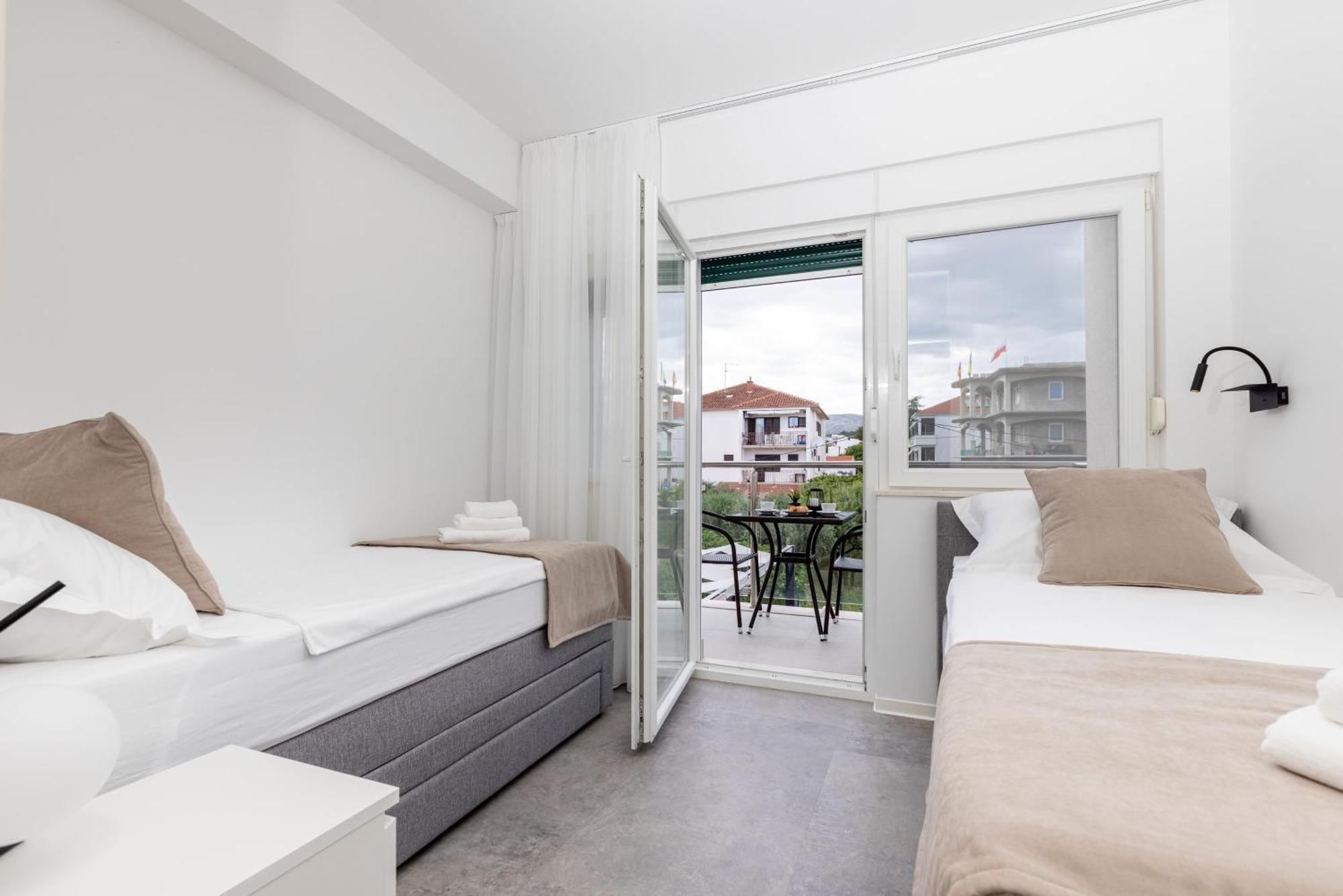 Apartments Ocrux Trogir Exteriör bild